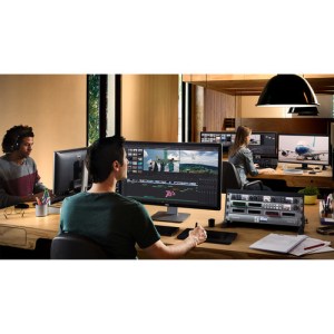 Davinci Resolve Studio 20 workstation user