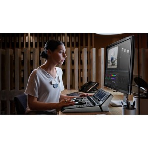 Davinci Resolve Studio 20 workstation surface panel